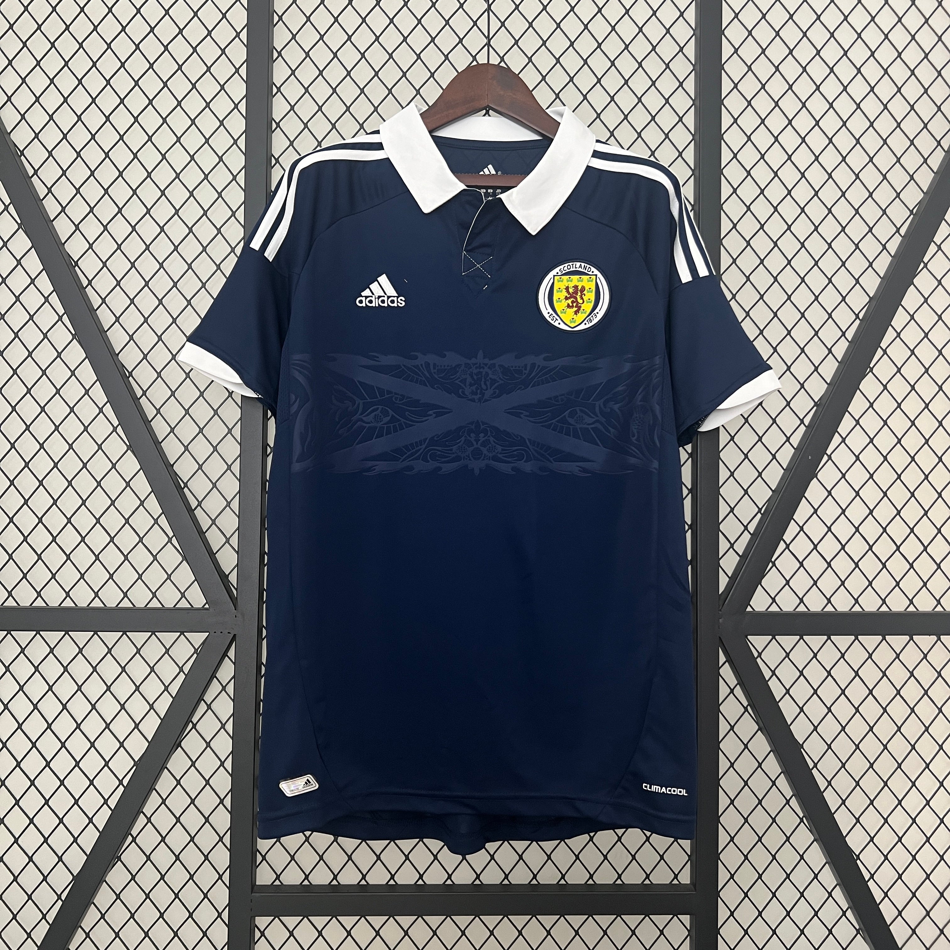 Scotland 12/14 Home