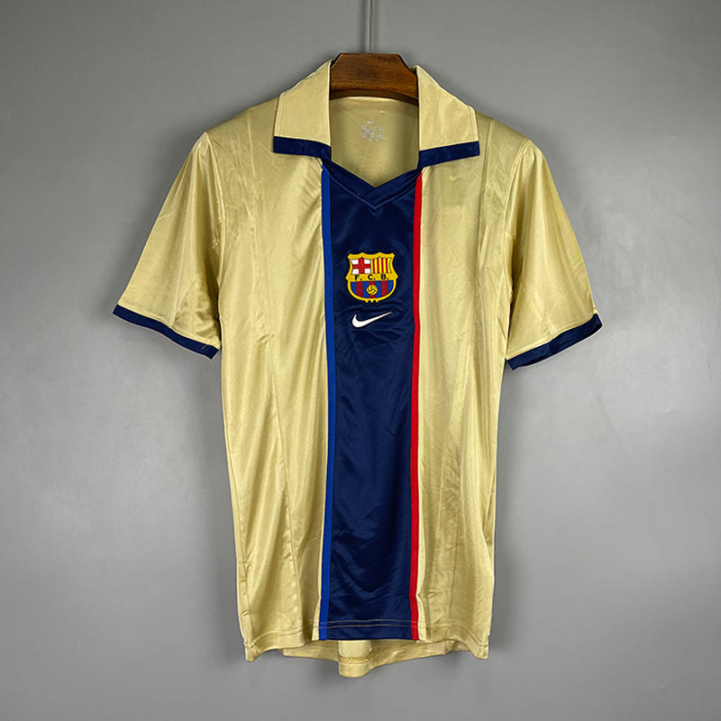 Barcelona 01/02 Away